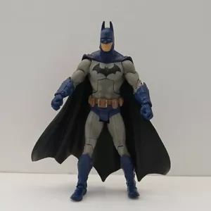 Batman Arkham City Legacy Edition Batman Action Figure Mattel DC Universe - Foto 1 di 6