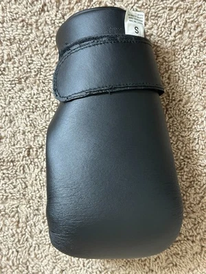 (NUEVO) KIT COMPLETO DE TAEKWONDO: ARNÉS, GUANTES, ALMOHADILLAS PARA LAS PIERNAS, COPA, ROPA PARA EL PECHO, EQUIPO. BOLSO Foto 1 de 4