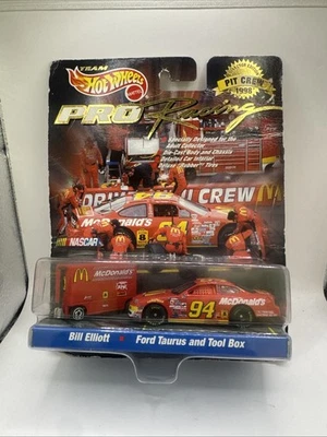 Ящик для инструментов Hot Wheels pro race 1998 Pit Crew Bill Elliott Ford Taurus   - Изображение 1 из 2