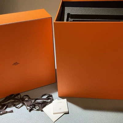 GIGANTIC HERMES CAJA VACÍA 18,5X17,5X17 (folleto + Cinta Grande 144) Foto 1 de 4