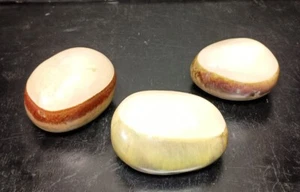 Juego de 3 piedras decorativas de cerámica esmaltada - Imagen 1 de 8