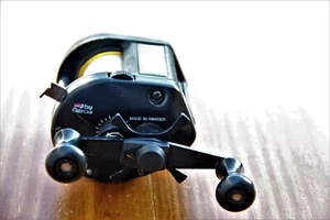 VINTAGE ABU GARCIA AMBASSADEUR 323 FISHING REEL - Picture 1 of 5