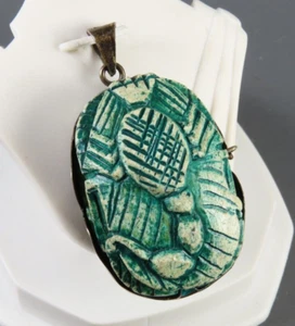 VTG Egyptian 800 Silver CARVED SCORPION GREEN FAIENCE PENDANT or BROOCH Antique - Picture 1 of 6