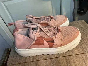 Scarpe da ginnastica Nike da donna Court Vision Alta rosa ruggine CW6536-600 taglia 9 - Foto 1 di 10