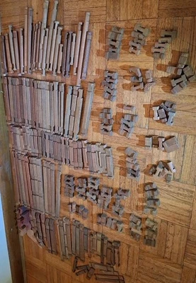 HUGE Rare Lot of 230+ Vintage American Logs HALSAM wood building square blocks - Image 1 of 4