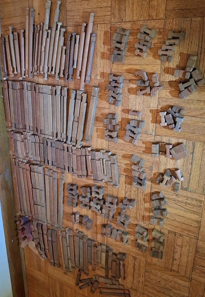HUGE Rare Lot of 230+ Vintage American Logs HALSAM wood building square blocks - Image 1 of 4