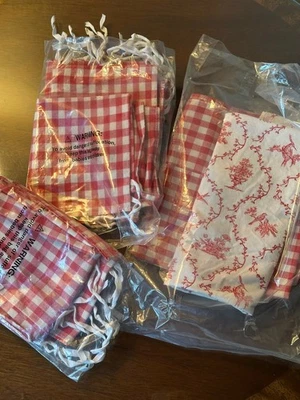Vintage American Girl Felicity Canopy Bed  Curtains and Bedspread Stain! - Image 1 of 4