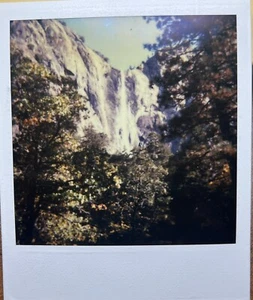 Foto instantánea vintage del Parque Nacional de Yosemite Polaroid Waterfall California CA - Imagen 1 de 1