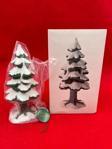 BRANDNEU IN OVP DEPT 56 VILLAGE PORZELLAN KIEFER 7" HOCH 52191 TOP - Bild 1 von 3