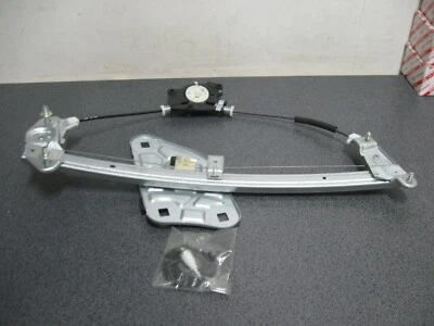 NEW GENUINE HYUNDAI WINDOW REGULATOR FOR 02-05 XG350 (PN 82404-39000) - Image 1 of 4