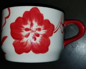 Casa Vero White W/Red Handle & Flowers Coffee/Tea Mug New Fast Ship💨💨 - Picture 1 of 1