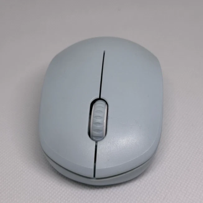 Seena Wireless Battery ChargeMouse 2.4GHz/USB, Silent Click, Portable, Baby Blue - Image 1 of 4