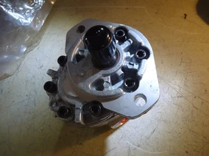 Parker Aluminum Pump H Series Fixed Displacement Gear Pump H49AA2A - Picture 1 of 3