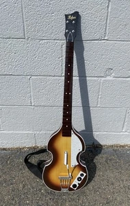 Wii RockBand Hofner Bass Beatles Wireless Guitar Model NWGTS3 No Dongle ~ Tested - Picture 1 of 9