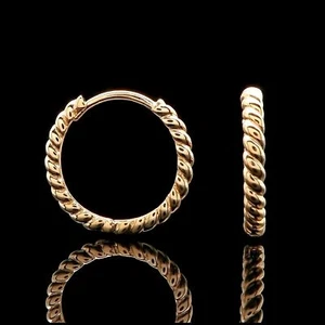 Huggie Hoop Earrings Solid 14K Yellow Gold Twisted Rope Cable Design 14mm - Foto 1 di 4