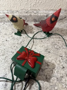 Vintage Gemmy RARO realistico animato cardinali canta/cinguettio Carol funziona P cavo video - Foto 1 di 16