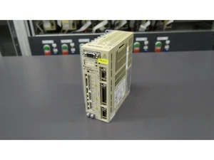Yaskawa XD-04-MSD0 V3.30 XtraDrive (Reparación/Reparación) - Imagen 1 de 3