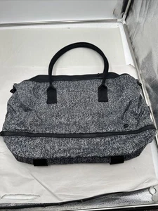 Lululemon Duffel Gym Laptop Black Bag Large - Picture 1 of 12