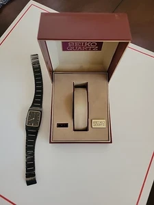 Vintage Red Seiko Quartz Presentation Watch Box With Black Metal Tank Watch - Picture 1 of 16