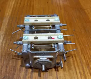 8+8pF 2-Gang Variabler Luftraum Kondensator Split Stator 10C/3858 - Getestet - Bild 1 von 3