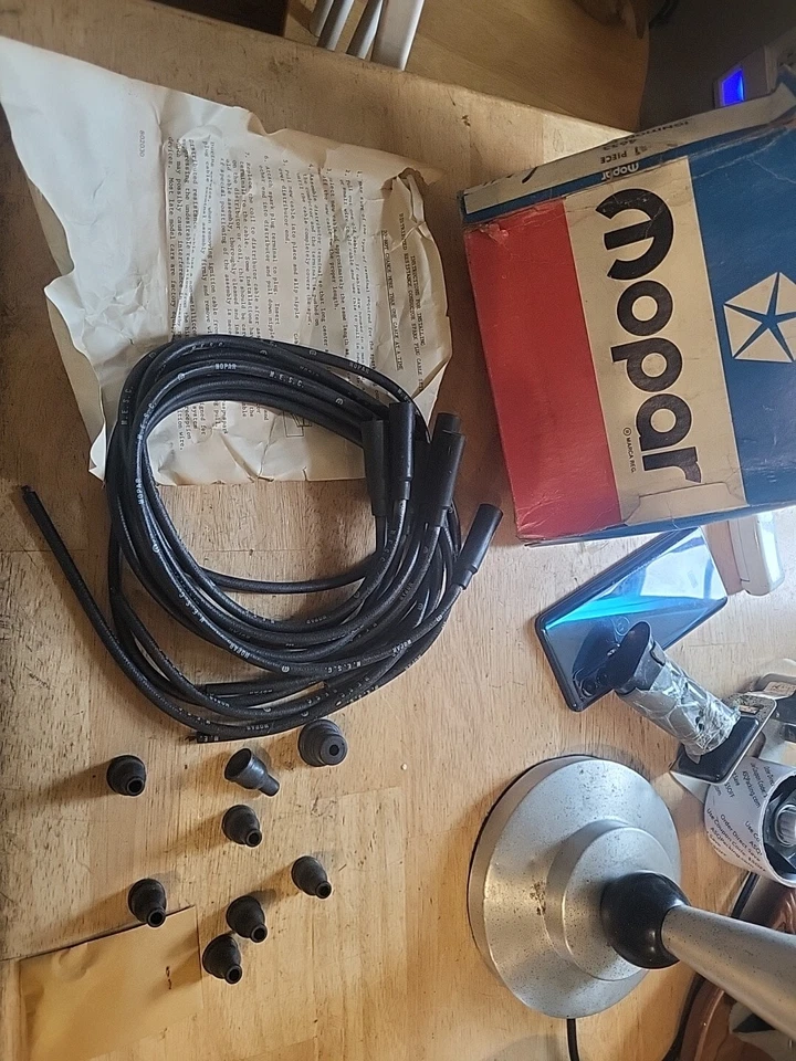 Juego de cables de bujía Mopar p/n 4653 6cyl OEM "MOPAR" CABLES DE BUJÍA NOS  Foto 1 de 4