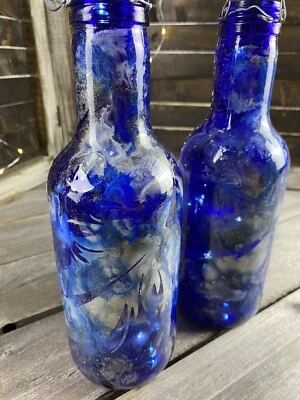 Набор из 2 синих и серебряных бутылок с подсветкой с перьями наклейки ручной работы - Изображение 1 из 4
