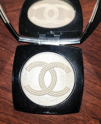 CHANEL Les Symboles de Chanel Les Perles Oversize Powder Pearly White  - Image 1 of 4