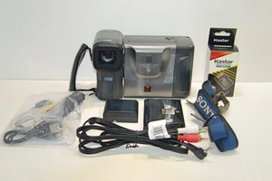 Sharp Viewcam VL-E600U 8mm Camcorder Bundle Transfer Kit PC/VCR/DVD/Laptop - Picture 1 of 7