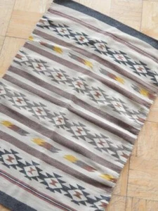 VINTAGE CHINLE TRADING POST NAVAJO INDIAN RUG - MORENO WOOL + VEGETAL COLORS - Picture 1 of 6