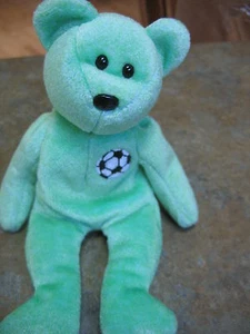 BEANIE BABY TY KICKS Fútbol Verde Coleccionable - Imagen 1 de 1