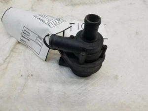 2015 2016 2017 2018 AUDI Q3 ENGINE COOLANT AUXILIARY WATER PUMP OEM - Picture 1 of 5