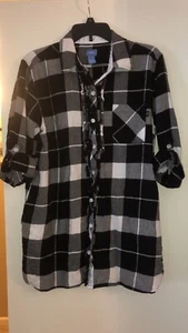 SimplyVera Intimates Black & White Plaid Button Up Shirt/sleepwear Size Medium - Picture 1 of 7