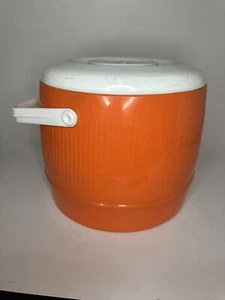 VINTAGE BEE PLASTICS BRIGHT ORANGE INSULATED PLASTIC ICE BUCKET W/ HANDLE - Picture 1 of 6