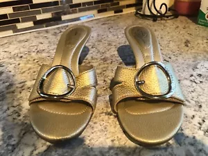 Dr Scholl's Opal Kitten Heel Gold Leather Slip-On Rhinestone Sandals 9.5 M - Picture 1 of 8