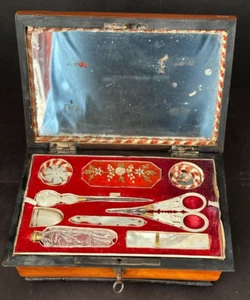 PALAIS ROYAL ANTIK ETUI MIT PERLMUTT FRANKREICH NÄHEN SPIELUHR - Bild 1 von 10