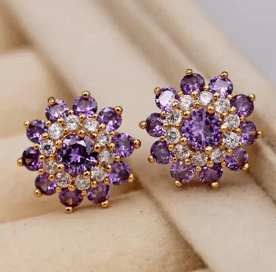 Aretes para mujer de amatista creados en laboratorio de corte redondo de 2 quilates enchapados en oro amarillo de 14 quilates Foto 1 de 3