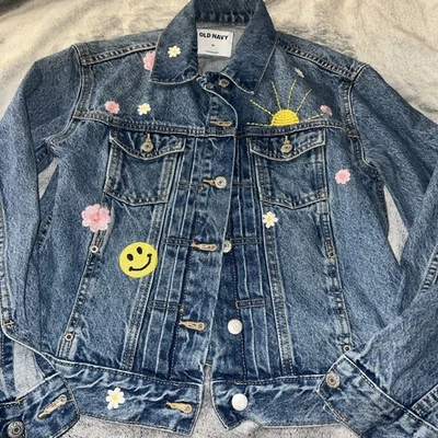 Chaqueta vaquera Old Navy para niñas lavado mediano talla extra pequeña Foto 1 de 4