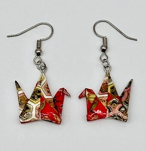 Pendientes de grúa de origami de papel plegado rojo hechos a mano talla 1 pulgada NUEVOS - Imagen 1 de 5