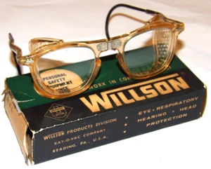 ¡GAFAS DE SEGURIDAD PLEGABLES WILLSON VINTAGE AÑOS 50 SIN USAR! ESCUDOS LATERALES! CABLE TEMPLE! CAJA - Imagen 1 de 19