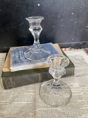 Par de candelabros vintage de vidrio transparente candelabro cónico paisaje de mesa 4" Foto 1 de 4