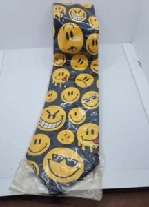 Ultimate Goofy Funny Tie with different Happy Faces in package - Picture 1 of 1
