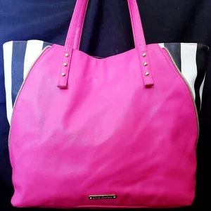 Juicy Couture Hot Pink & Black & White Getaway Tote XL Zipper PVC Outer & Trim - Picture 1 of 17