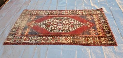 Handmade beautiful soft wool Turkish rug 4x7 ft - Image 1 of 4