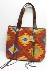 Ariat Woven Aztec Concealed Carry Schultertasche Handtasche - NEU - Bild 1 von 7