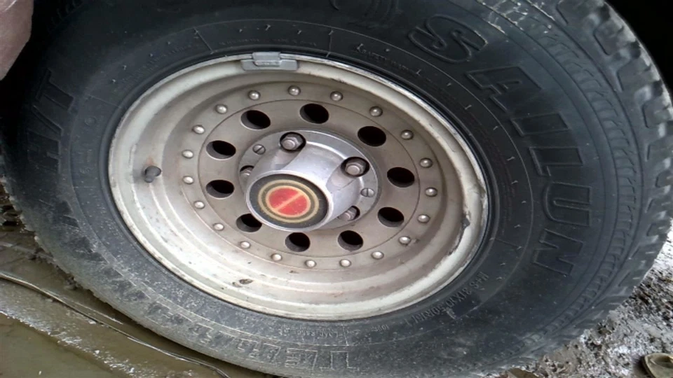 Wheel 15x7-1/2 Aluminum 10 Hole With Rivets Fits 90-96 FORD F150 PICKUP 31507300 - Image 1 of 4