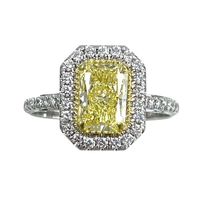 Radiant Cut Lab Grown Fancy Vivid Yellow Diamond Engagement Halo Ring 14K Gold - Изображение 1 из 4