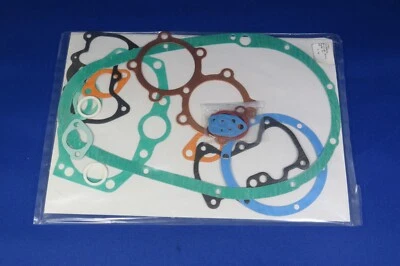 JUEGO DE JUNTAS TRIUMPH BONNEVILLE T120R TR6R 1971-PRINCIPIOS DE 1972 832 LOTE ANTIGUO Foto 1 de 4