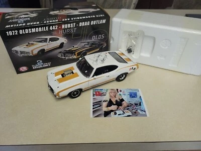 1:18 Acme 1972 Oldsmobile 442 Hurst Drag Outlaws Signed Linda Vaughn Miss Hurst - Image 1 of 4