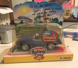 SIGNIERT vom Synchronsprecher Disneyland Chevron Autopia Auto Sparky sehr selten!! MIB - Bild 1 von 5