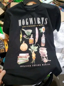 Women's Harry Potter Hogwarts Herbology T-Shirt Size Small Stylized Bottom - Picture 1 of 5